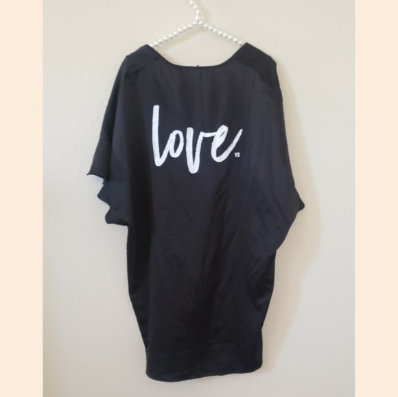 Victoria Secret Robe - Picture 4 of 6